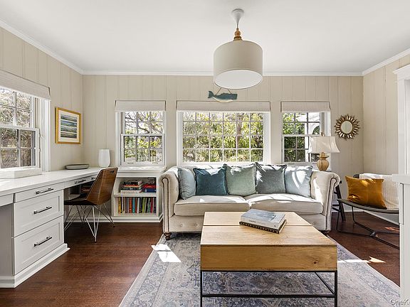 2nd image of 147 Valley Stream Road E