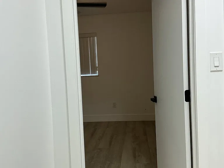 2605 Avenue F — Photo 13