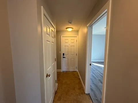2 bed, 1000 sqft, $1,750 — Photo 4