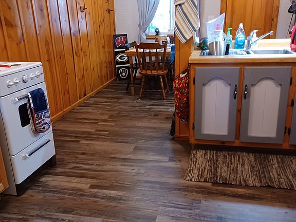 4th image of 10574 Pine Ln