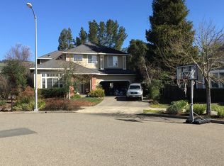 4576 Pearl Dr, Santa Rosa, CA 95409