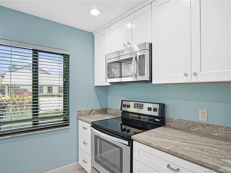 2233 NW 22nd Ave #108 — Photo 5