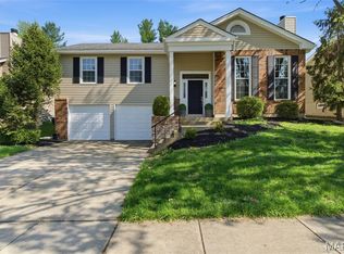 2466 Maple Crossing Dr, Ballwin, MO
