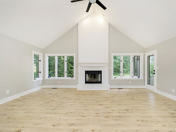 5th image of 6240 White Alder Ct