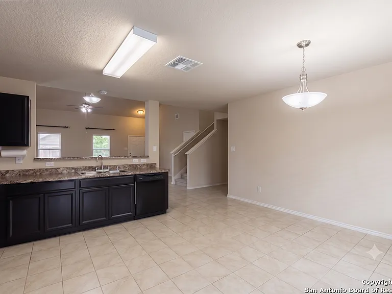 1009 Sandwell Ct — Photo 13