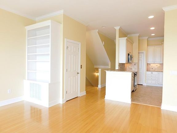 5th image of 5 Newport Dr APT 3203