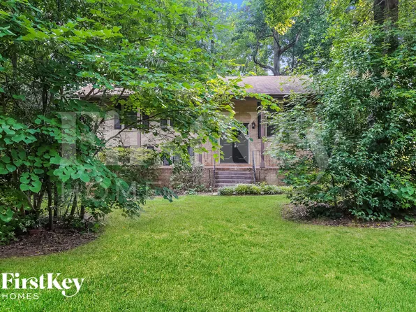 9208 Thayer Rd, Charlotte, NC 28214