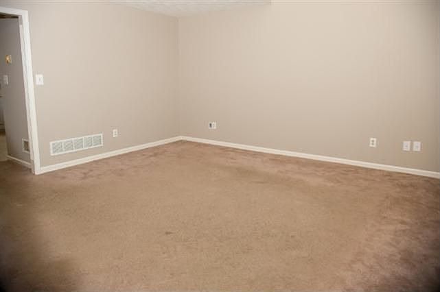 2nd image of 115 Salinger Dr