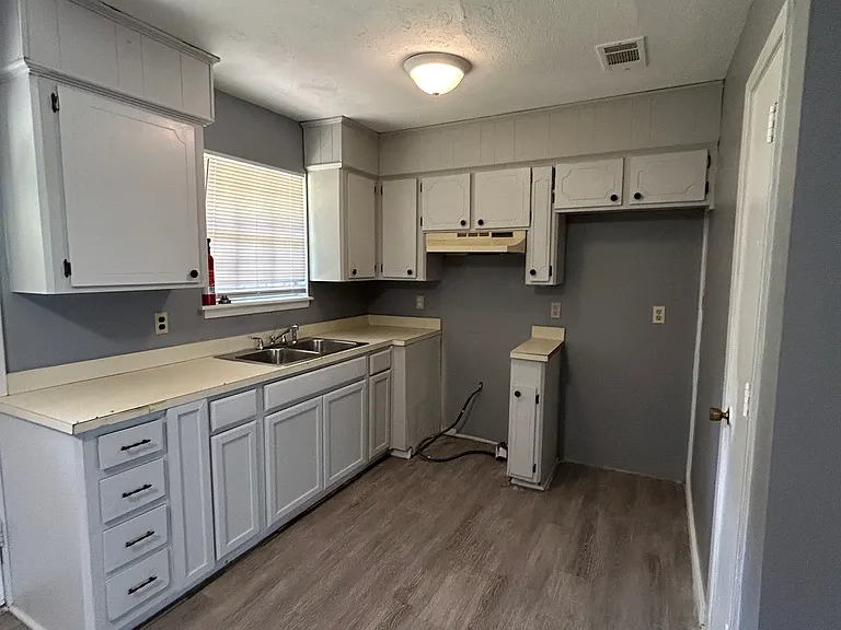 2953 Belvedere Dr — Photo 6