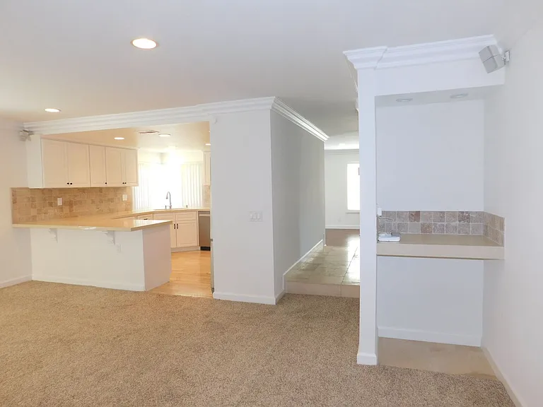 8312 Kingsdale Dr — Photo 15
