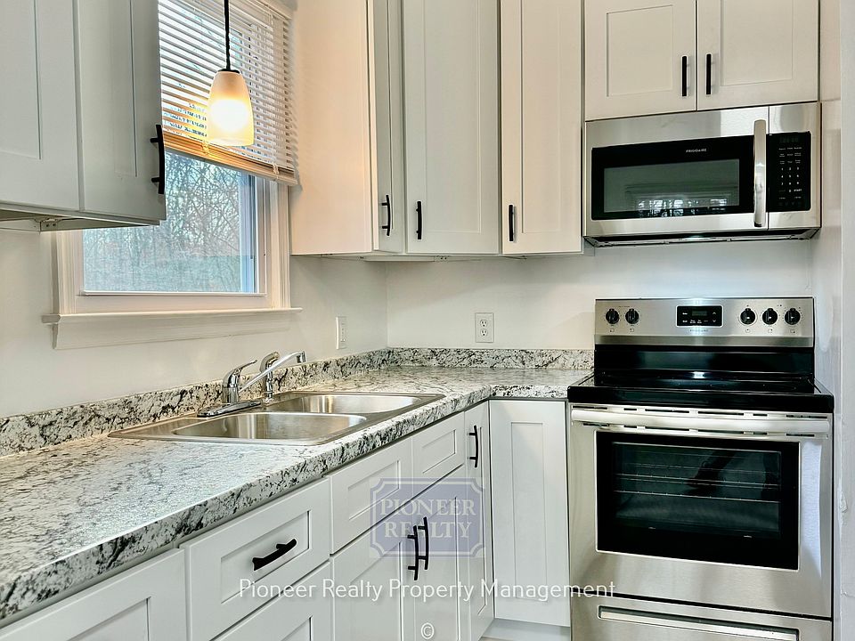 1st image of 16061 Archers Creek Ln