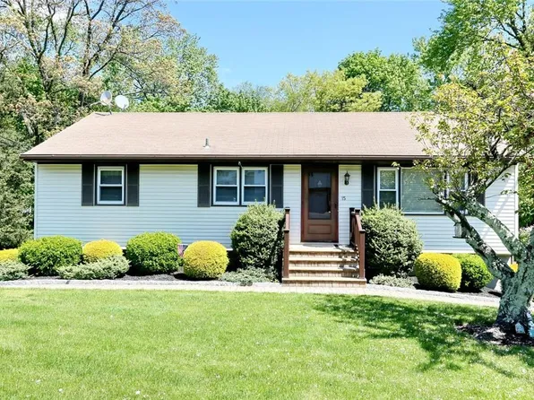 15 Hickory Drive, Stony Point, NY 10980