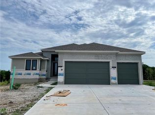 11163 W 173rd Ter, Overland Park, KS 66221