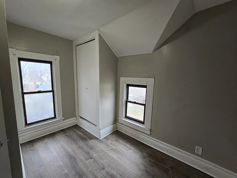 214 Edwards St — Photo 26