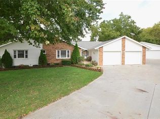 14 Town View Cir, Platte City, MO 64079