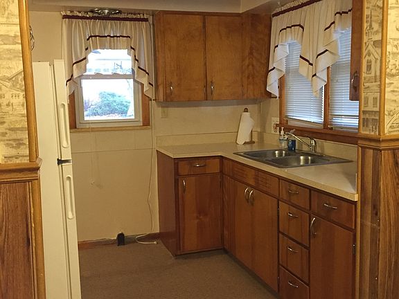 5th image of 307 Chambers St