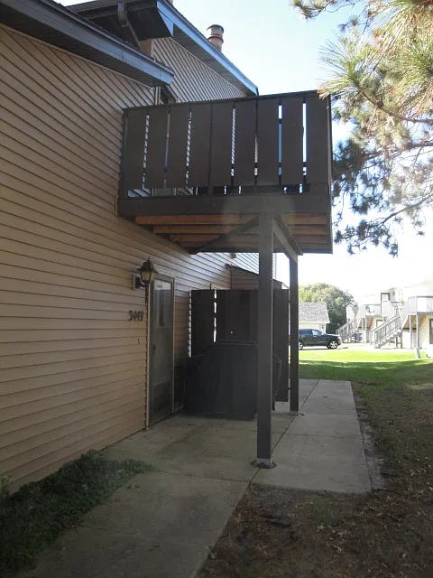 2 bed, 998 sqft, $900 — Photo 2