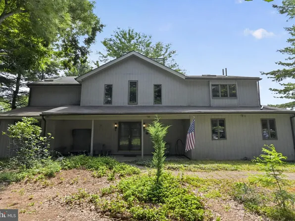 1210 N Trooper Rd, East Norriton, PA 19403