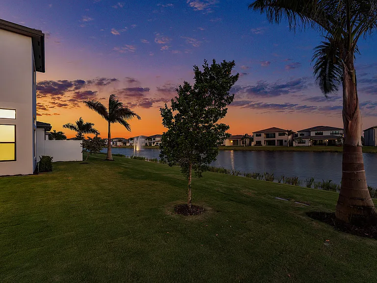 9516 Riverside Park Dr — Photo 72