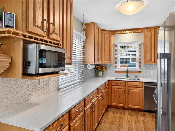 8805 Club Rd, Saint Louis Park, MN 55426
