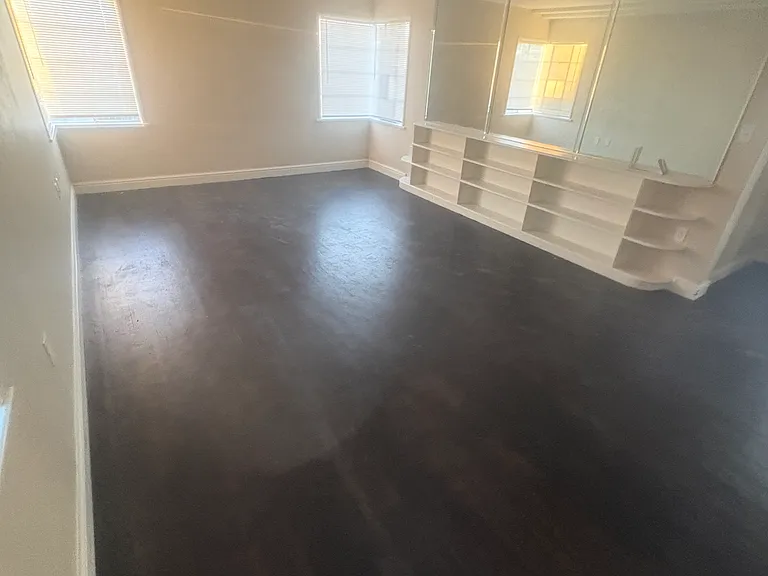 900 W Buena Vis #1 — Photo 8