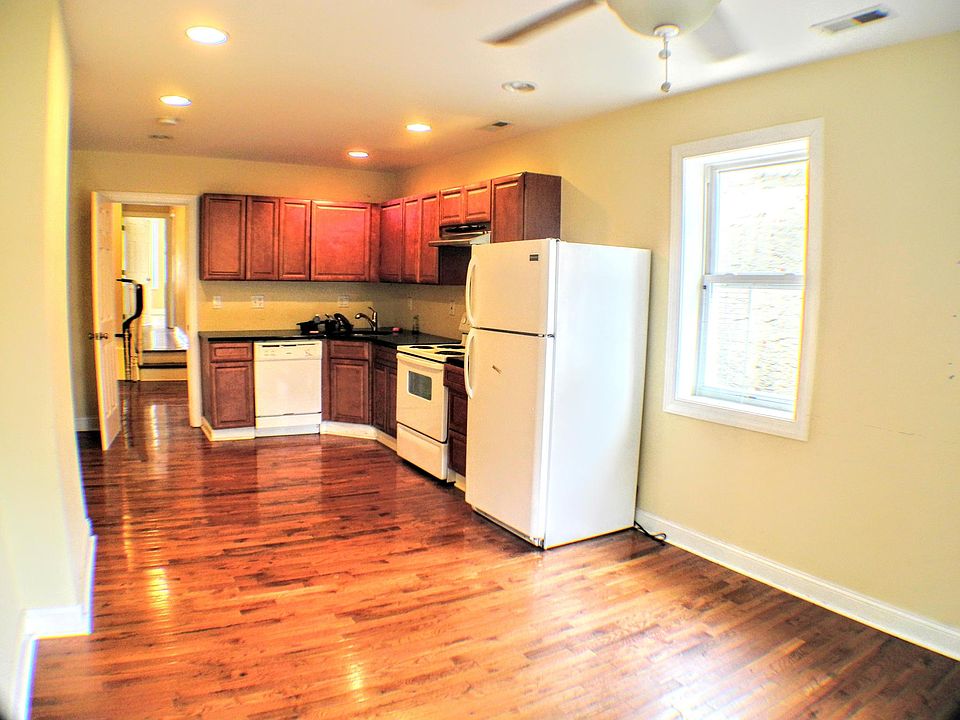 1st image of 2435 N College Ave #2