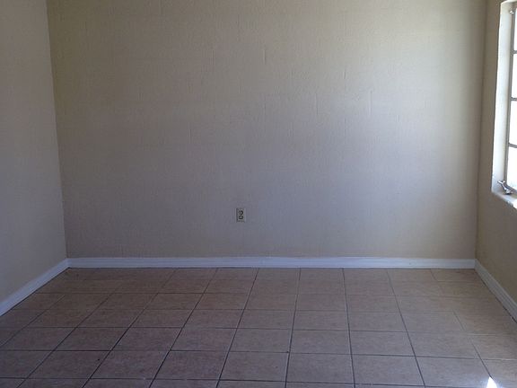 5th image of 3418 Hueco Ave #6
