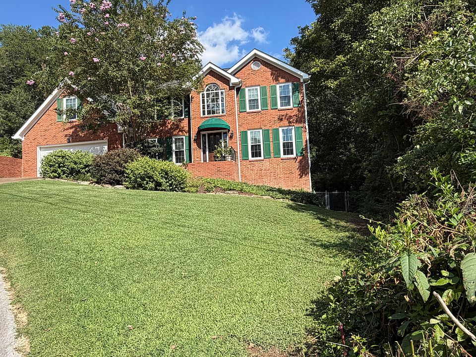 1st image of 806 Amy Ln