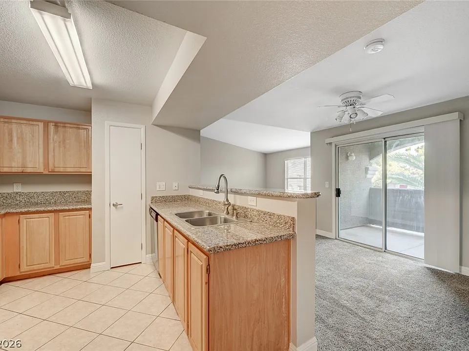 5055 W Hacienda Ave #2065
