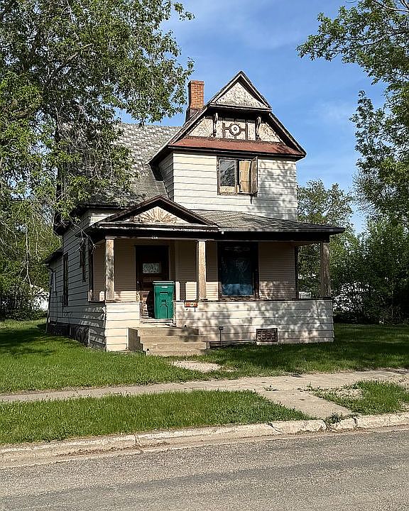 1st image of 719 6th St