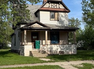 719 6th St, Langdon, ND 58249