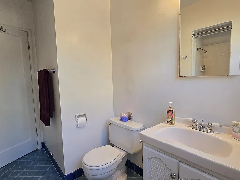 3901 Downey Way — Photo 28