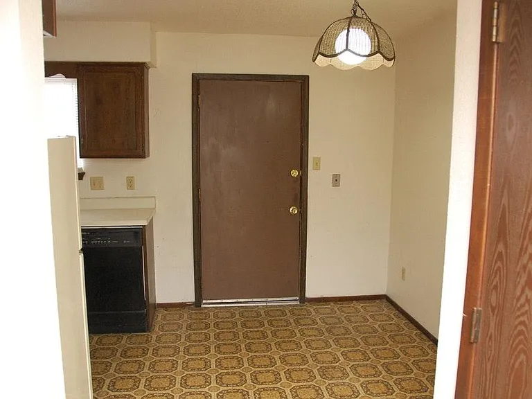 3123 Hillrise Dr #B — Photo 8