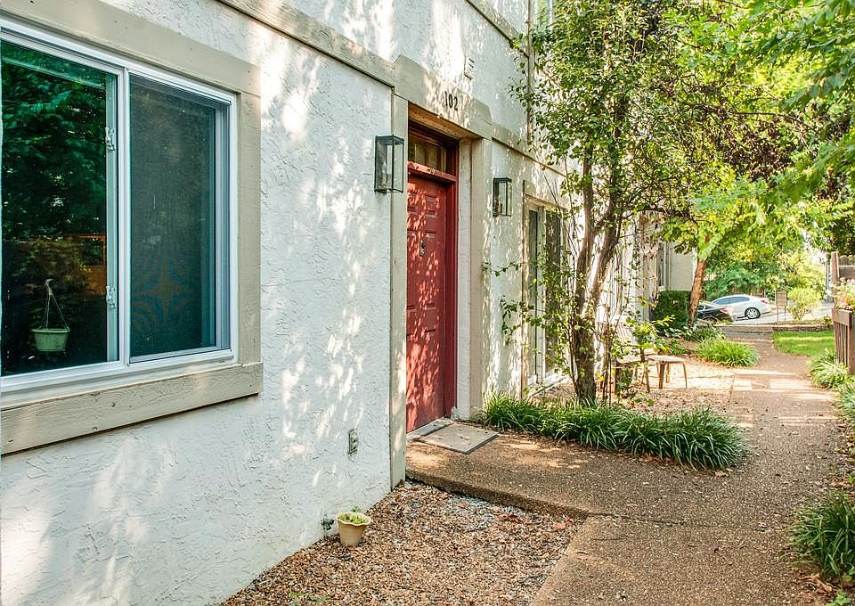 1st image of 111 33rd Ave S APT 102