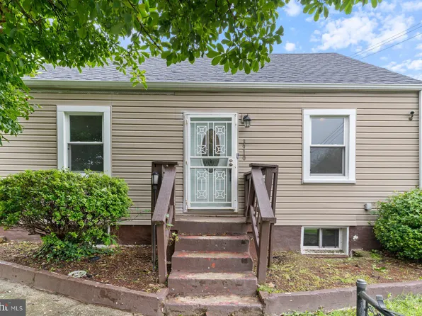 3910 Billings Pl, Capitol Heights, MD 20743
