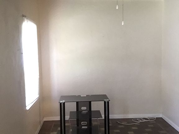 5th image of 416 NE 1st Ave APT 2