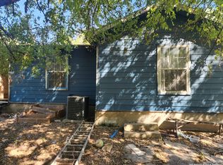 104 Vista Rd, San Antonio, TX 78210