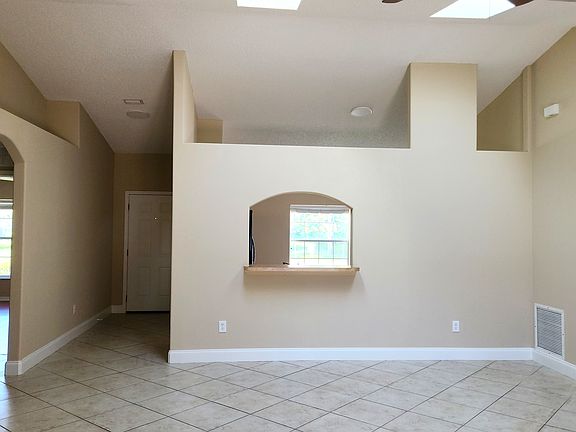 3rd image of 37 Eagle Harbor Trl