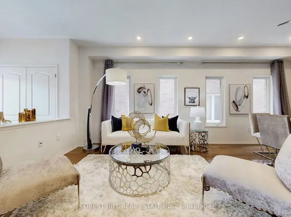 2020 Magee Ct, Oshawa, ON L1K 0W7