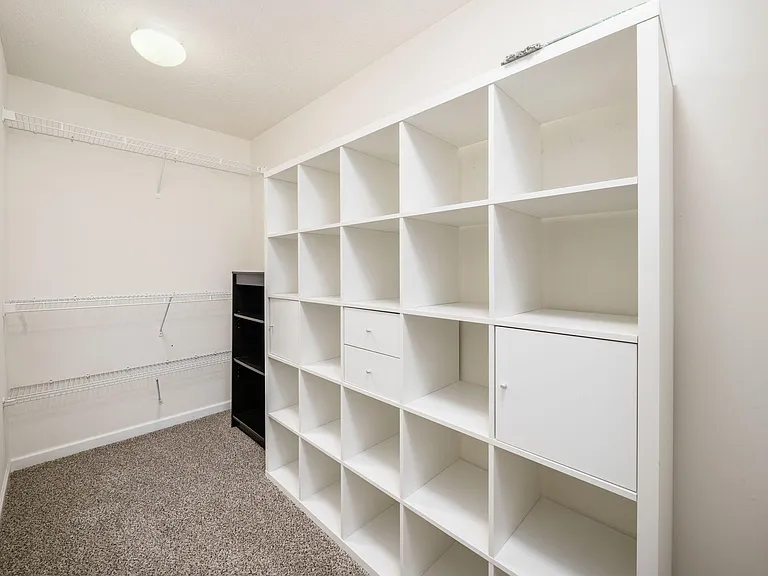 422 Keith Way — Photo 35