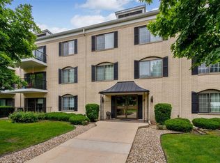 150 Thompson Dr SE APT 210, Cedar Rapids, IA 52403