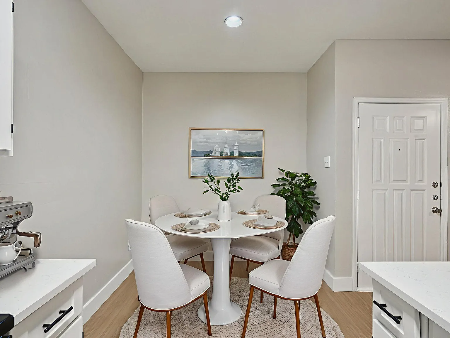 Foxborough Apartments — Photo 3
