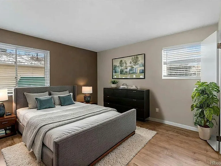 8555 Fairmount Dr #D204 — Photo 6