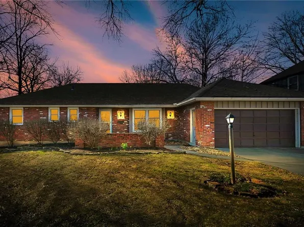 11809 W 66th St, Shawnee, KS 66203
