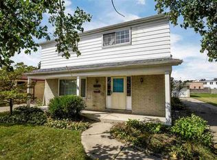 20513 Lawndale St, Saint Clair Shores, MI 48080