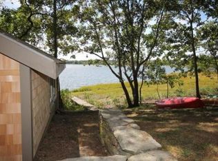32 Wadsworth Ln, Dartmouth, MA 02748