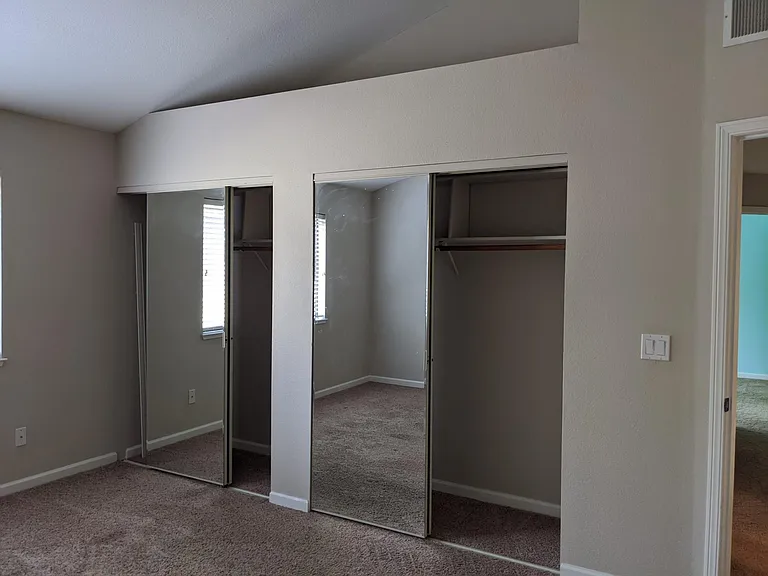 152 Presidential Cir — Photo 21