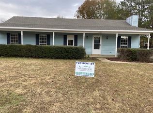 1761 Planters Hill Ct, Prattville, AL 36066