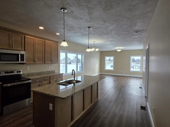 12 Fidelity Dr #6, Rutland, MA 01543