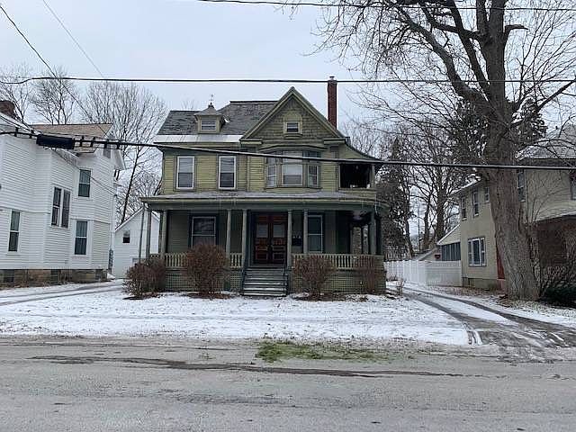 1st image of 17 E High St